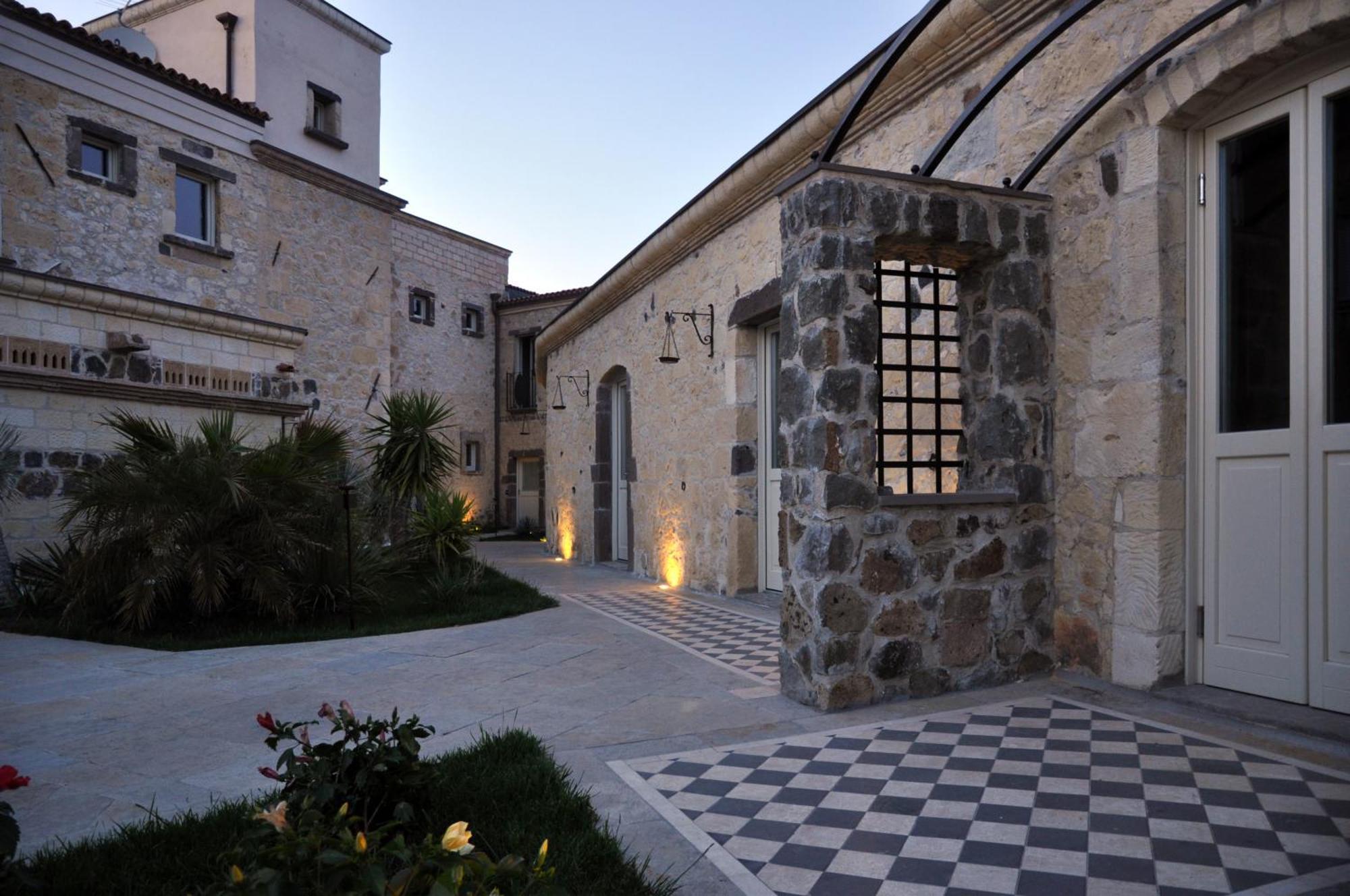 Hotel Maison Tresnuraghes Exterior photo